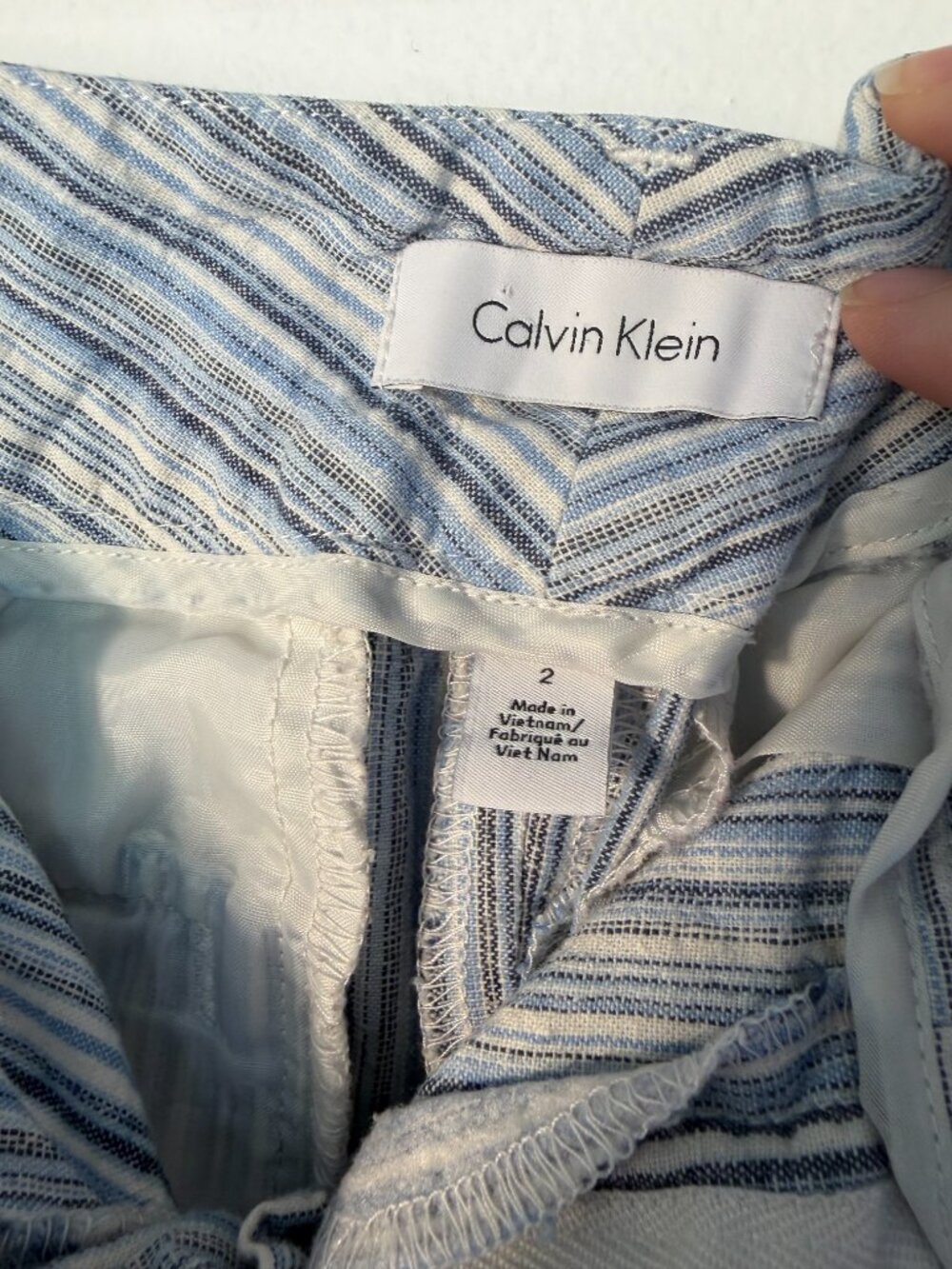 Calvin Klein Blue White Stripe Linen Blend Mid-Rise Shorts - Picture 4 of 5